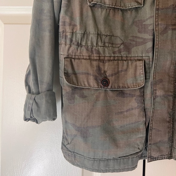 Lucky Brand Camo Jacket - Picture 4 of 7